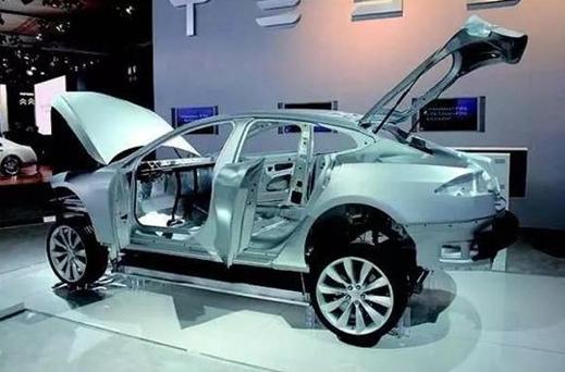 鋁制發(fā)動機(jī)，鋁制散熱器，全鋁車身